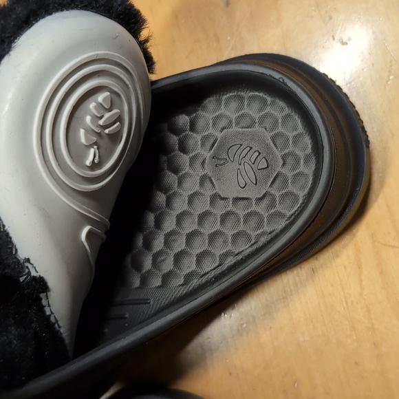 Joybees NWOT Unisex Sz9W Sz7M Black Cozy Clogs Faux Fur Lined - Picture 4 of 10